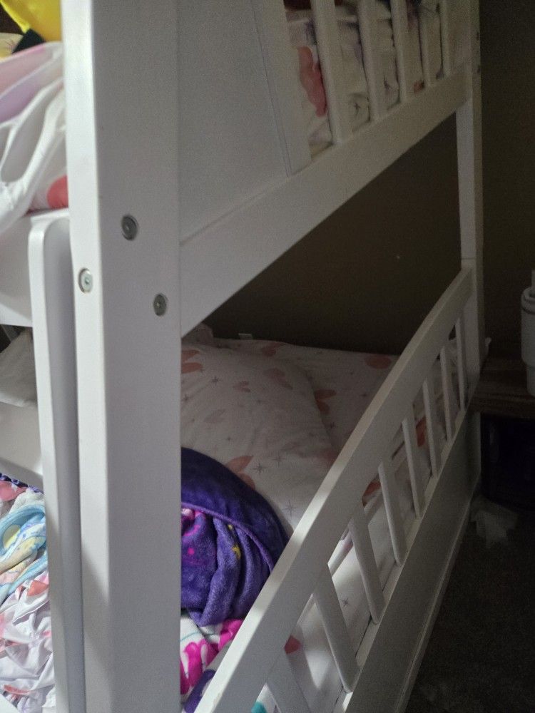 Bunk Bed ***FREE***