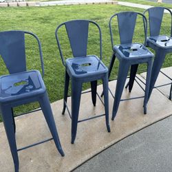 4 Counter Height Stools 
