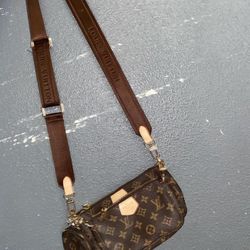 Louis Vuttion Women Purse
