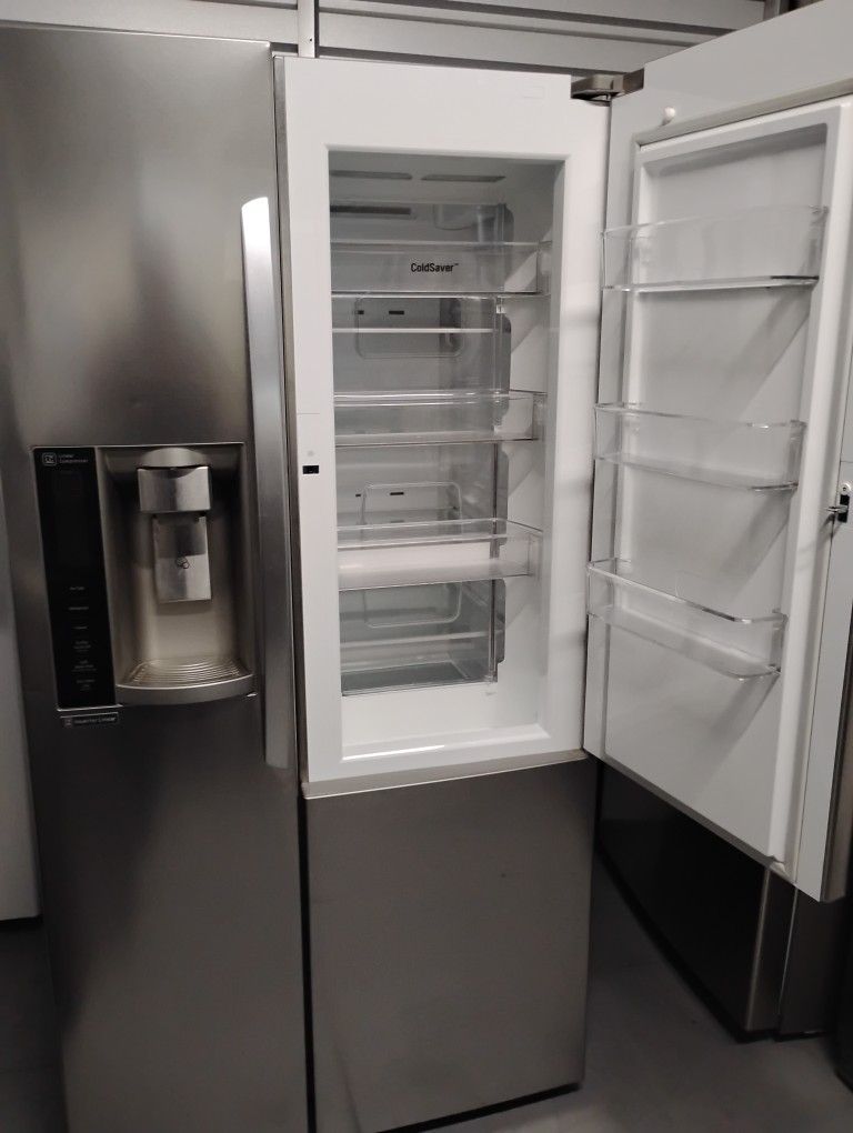 LG STAINLESS STEEL REFRIGERATOR