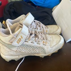 Men’s football cleats 8 1/2