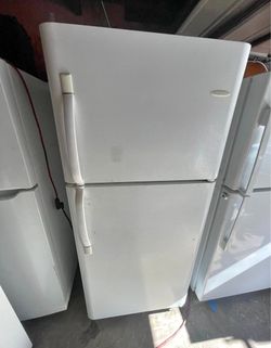 Top Freezer Refrigerator Good Condition 3 Months Warranty 