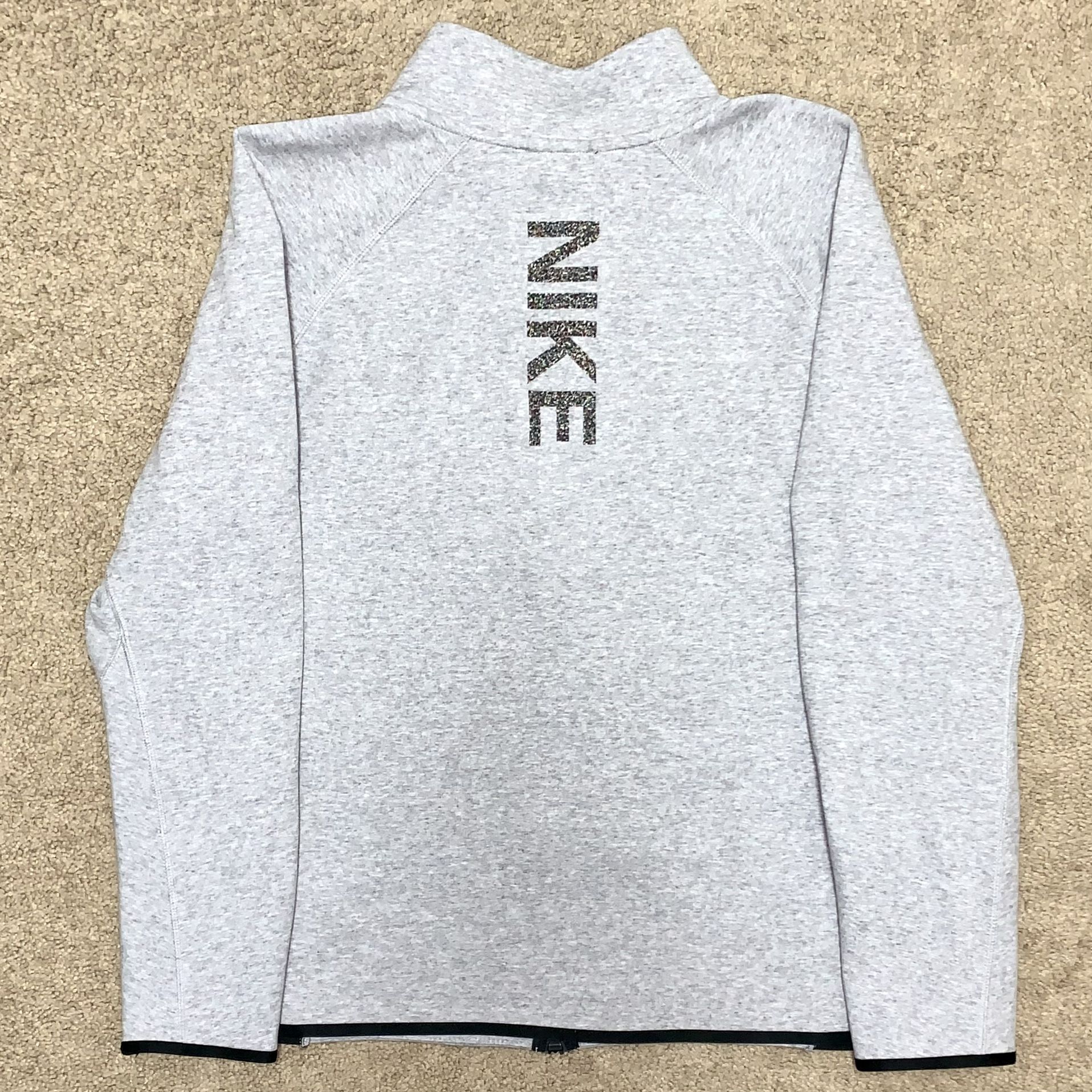 Nike 50 Tech Fleece Jacket And Jogger(Full Sweatsuit/Kit) Wolf Grey Men's  Size Large for Sale in Houston, TX - OfferUp