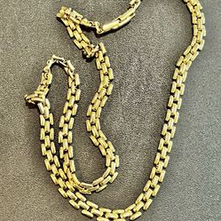 Gold tone chain necklace gold tone. Approximately 17 inches. As is. No returns. Happy to bundle. Make me an offer I can’t refuse.  Please feel free to
