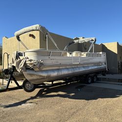 2004 27’ Regency Party Barge