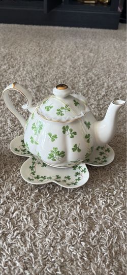 Porcelain Shamrock Teapot with Matching Saucer