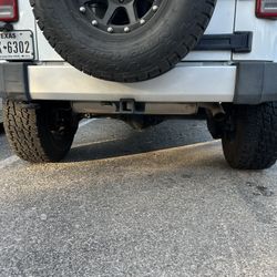 Jeep Back Bumper And Hitch Receiver