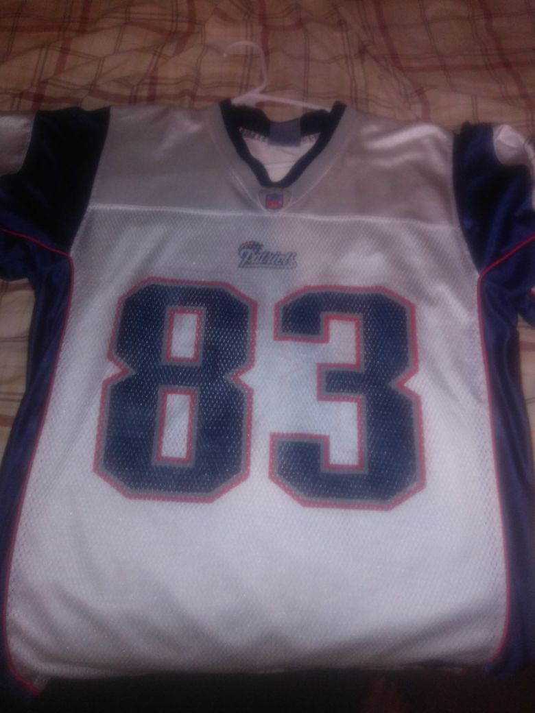 Patriots jersey NOT STITChEd