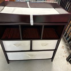 2-1 Crib And Changing Table