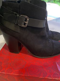 Boots size 6