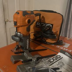 RIDGID 5.5 Amp Compact Fixed-Base Corded Router