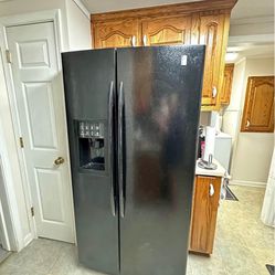 GE Refrigerator I DELIVER !!!