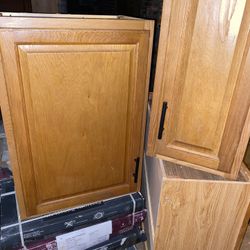 4 Kitchen Cabinets 