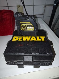 DEWALT Green Beam Self-Leveling Magnetic laser