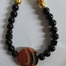 SPIRATUAL  AGATE TO OFFER PROTECTION COURAGE STRENGTH ARTIST DESIGNED  ORIGINAL NECKLACE 