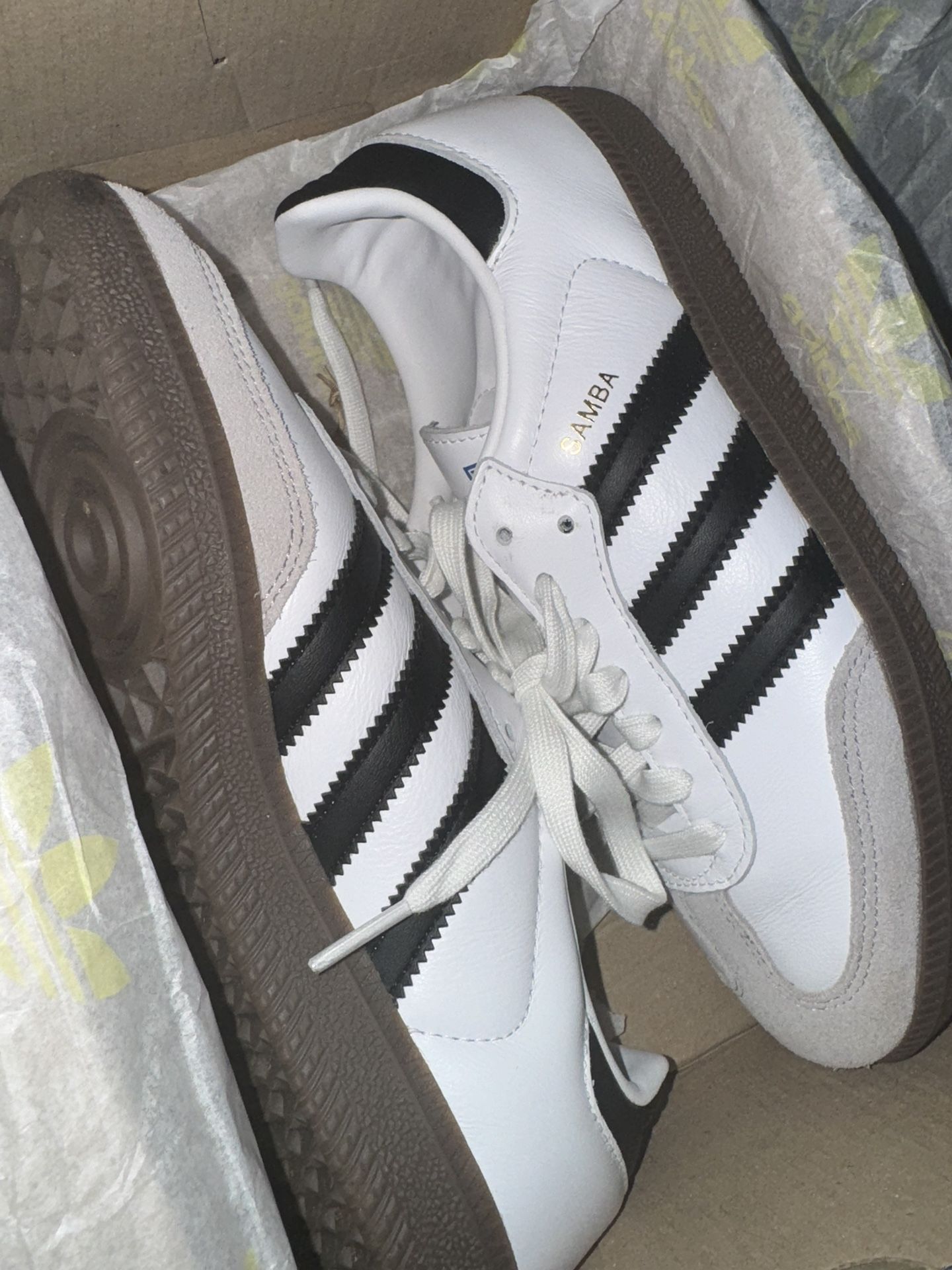 Adidas Samba 5.5Y/7 Wmns NEW