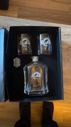 NFL Rams bottle and two glasses