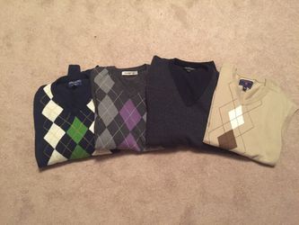 4 men's large sweaters - cheap!