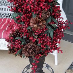Christmas Floral Arrangement 