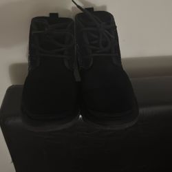 Ugg Size 5 Kids Neumel II Cosmos