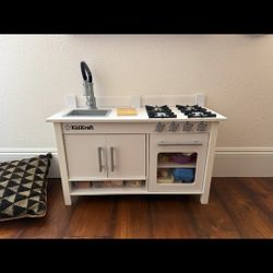 Kitchen Brand New In BOX. 