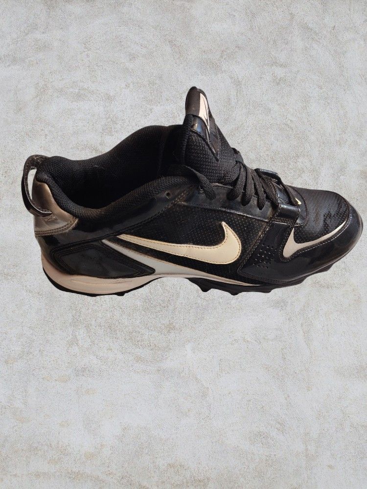 NIKE LAND SHARK FOOTBALL CLEETS (Size 14