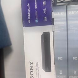 Sony BDP-S6700 4K Upscaling Blu-ray Player - Black