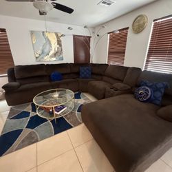 Large Sectional Sofa – Great Condition