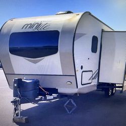 2019 ROCKWOOD MINI LITE 2504S