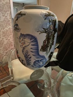 Blue and white vase