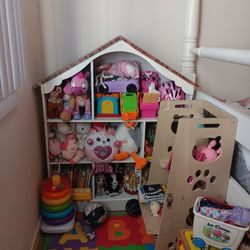Doll House 