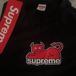 Supreme Tee