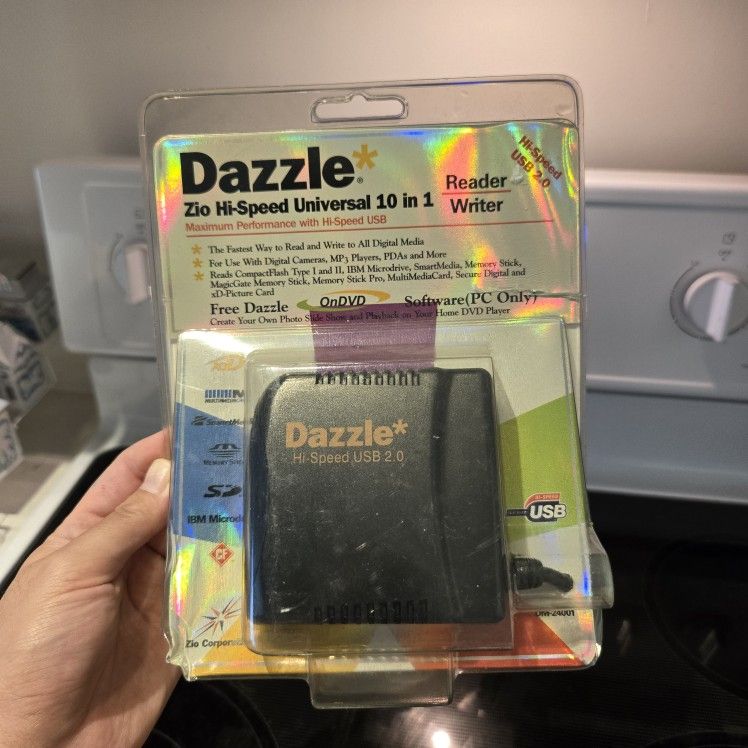 Dazzle Zio Hi-Speed Universal 10 in 1 Reader Writer