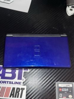 Nintendo DS lite 2000s era