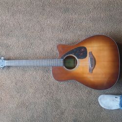 Yamaha Acoustic Guitar