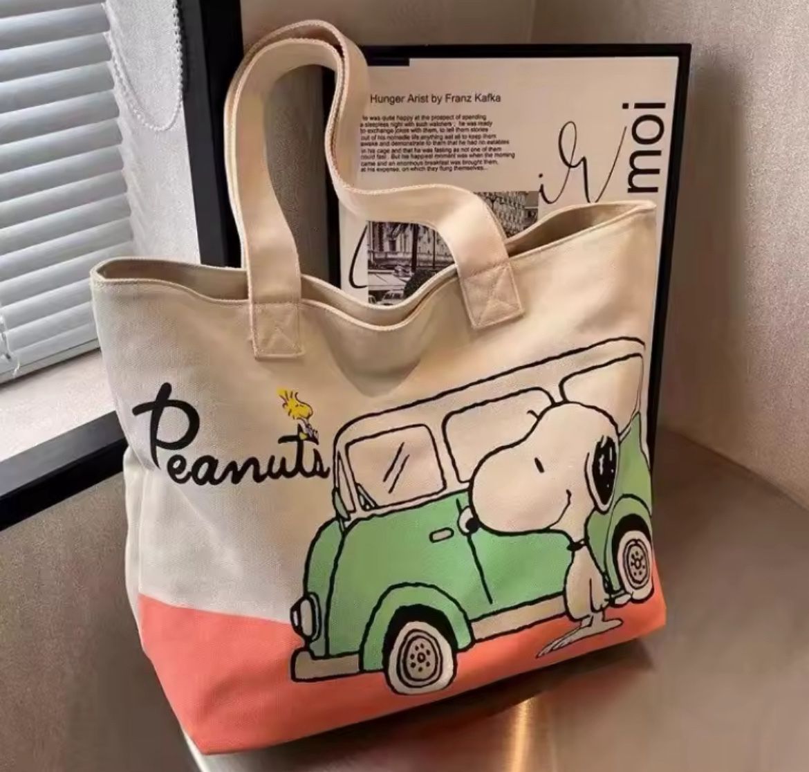 Snoopy Tote With Zipper (READ)