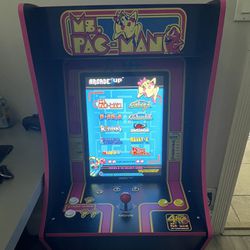 Ms Pac-Man Arcade Game. 