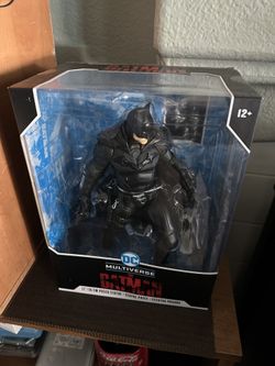The Batman 12” Statue 
