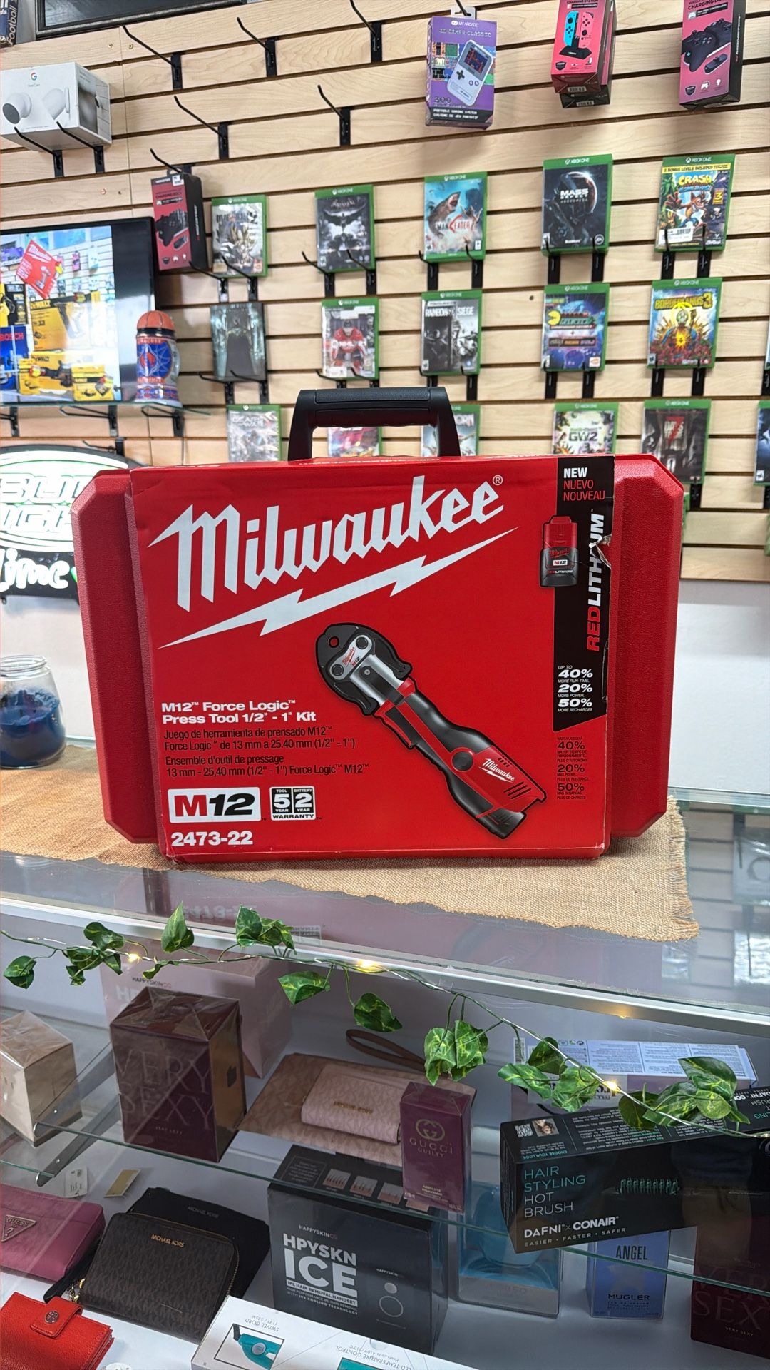 New Milwaukee M12 Force Logic Press Tool 2473-22