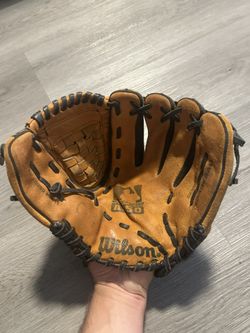 Wilson Baseball Glove 