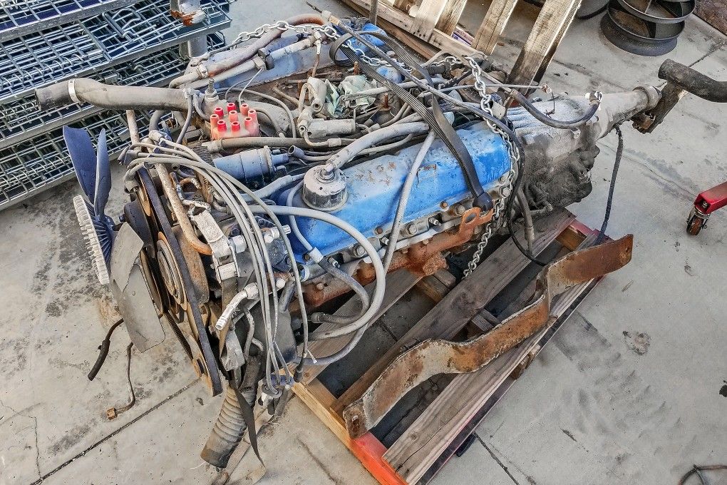 1986 Ford Big Block With 50,000 Miles Out Of A Winnebago ,With C6 Auto Transmission