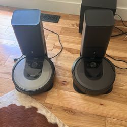 Roomba i7 And i8 - Fully Functional With Spare Parts 