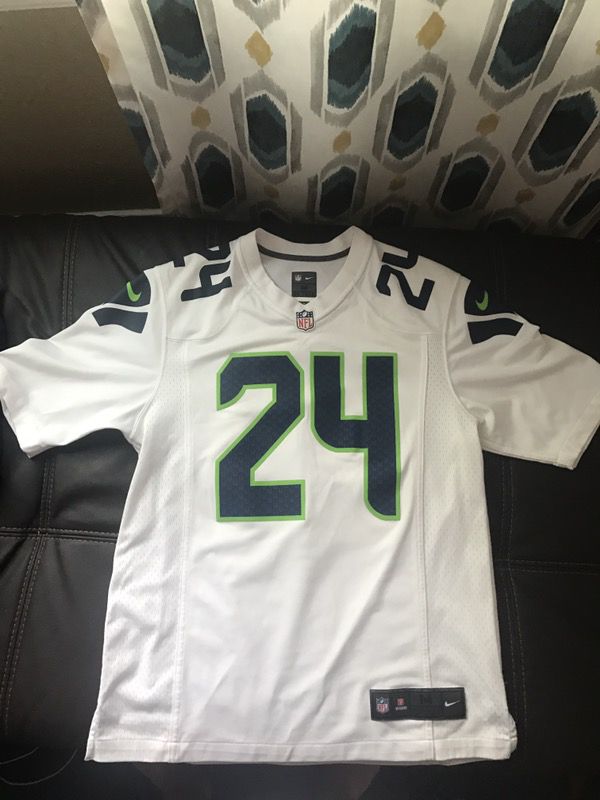 Marshawn Lynch signed jersey for Sale in Seattle, WA - OfferUp