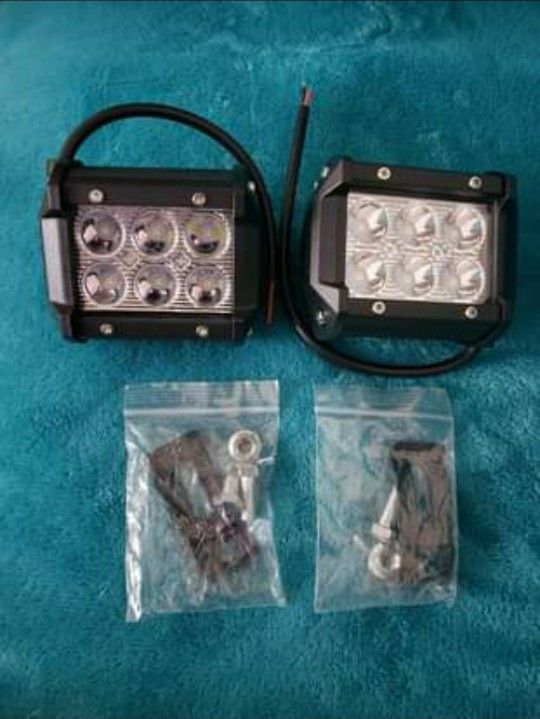 New!! Set of 2 Flood lights bar 4" (18W, 1500LM, 6000K)... $35