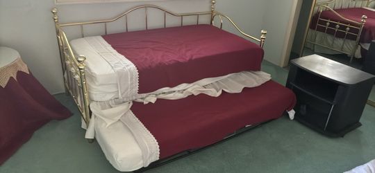 Brass trundle bed twin size