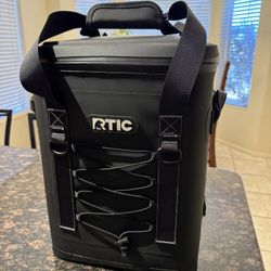 RTIC Backpack Cooler - Black / Yeti Styled