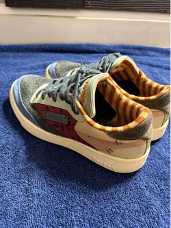 Reebok Club C Low-Top Sneakers Size 8