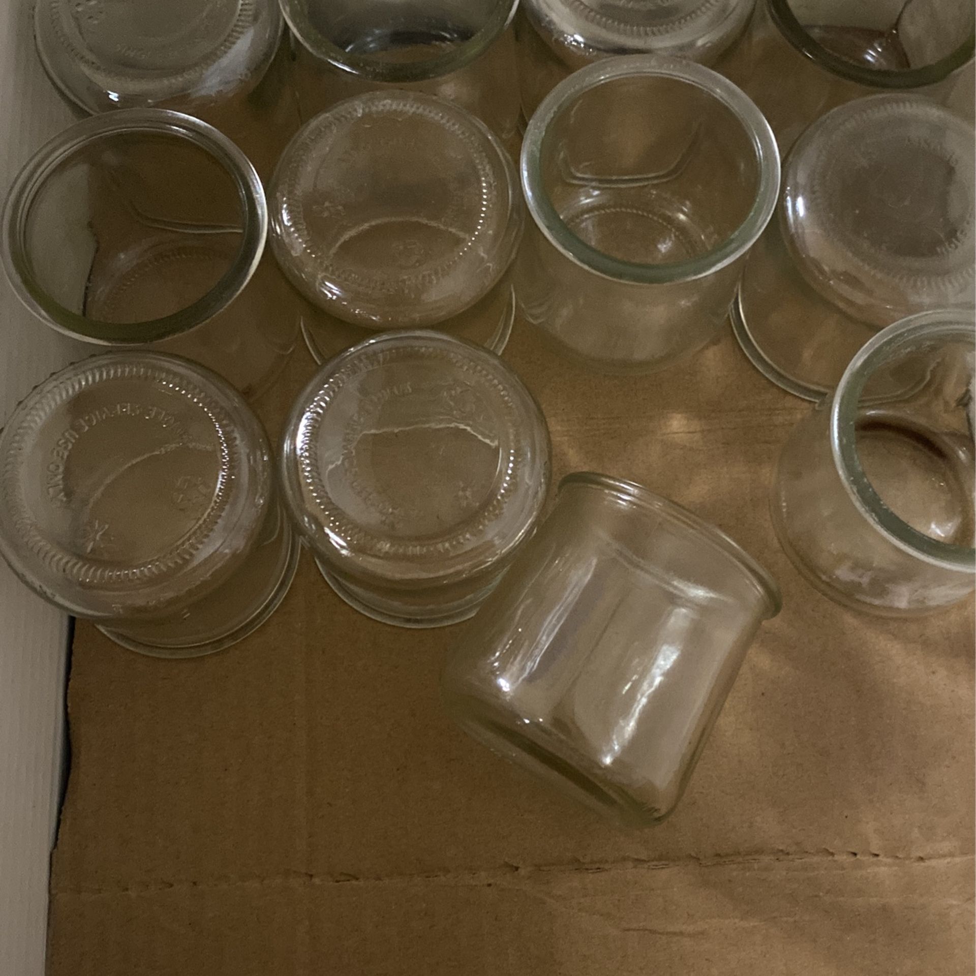 Oui Jars Lot Of 30