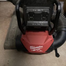 Milwaukee Backup Blower