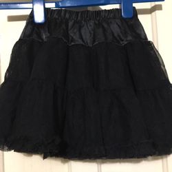 Circo kids fluffy black skirt 3T